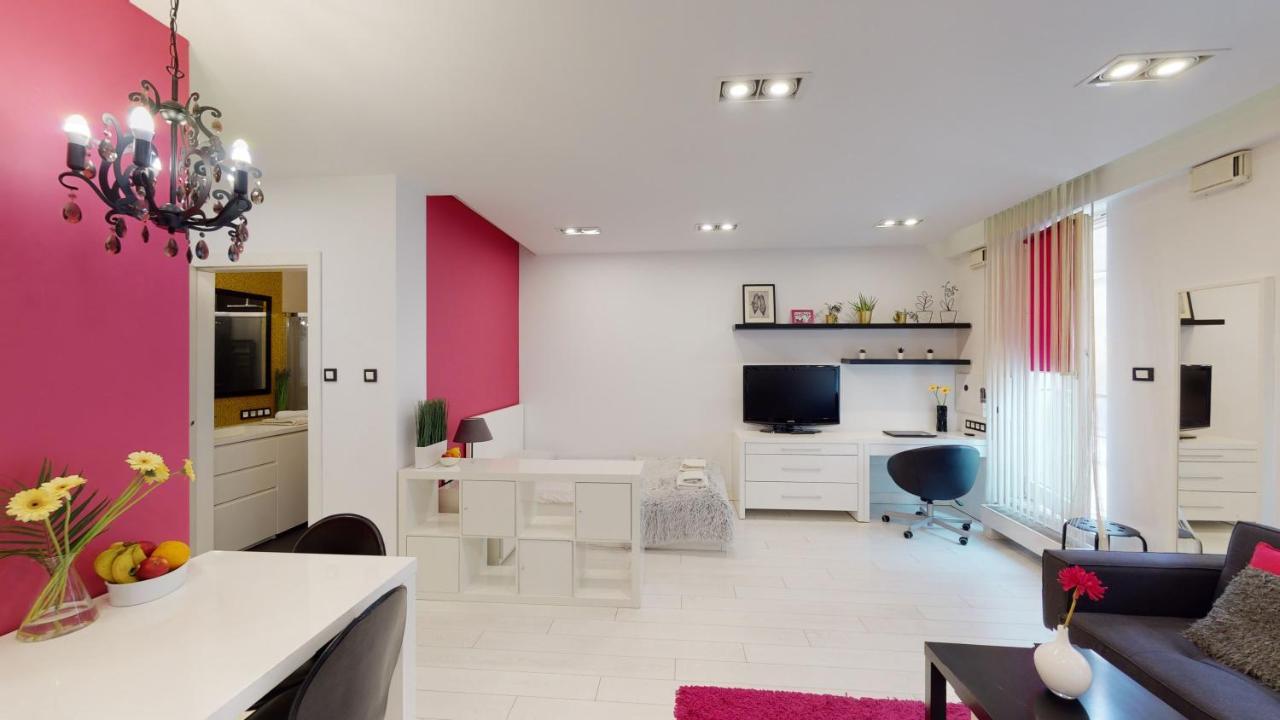 Pink Apartment Rydygiera 2A Tectum Apartments Wroclaw Exterior photo